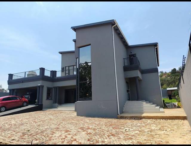 5 BEDROOM HOUSE FOR SALE IN WALKERVILLE CENTRAL